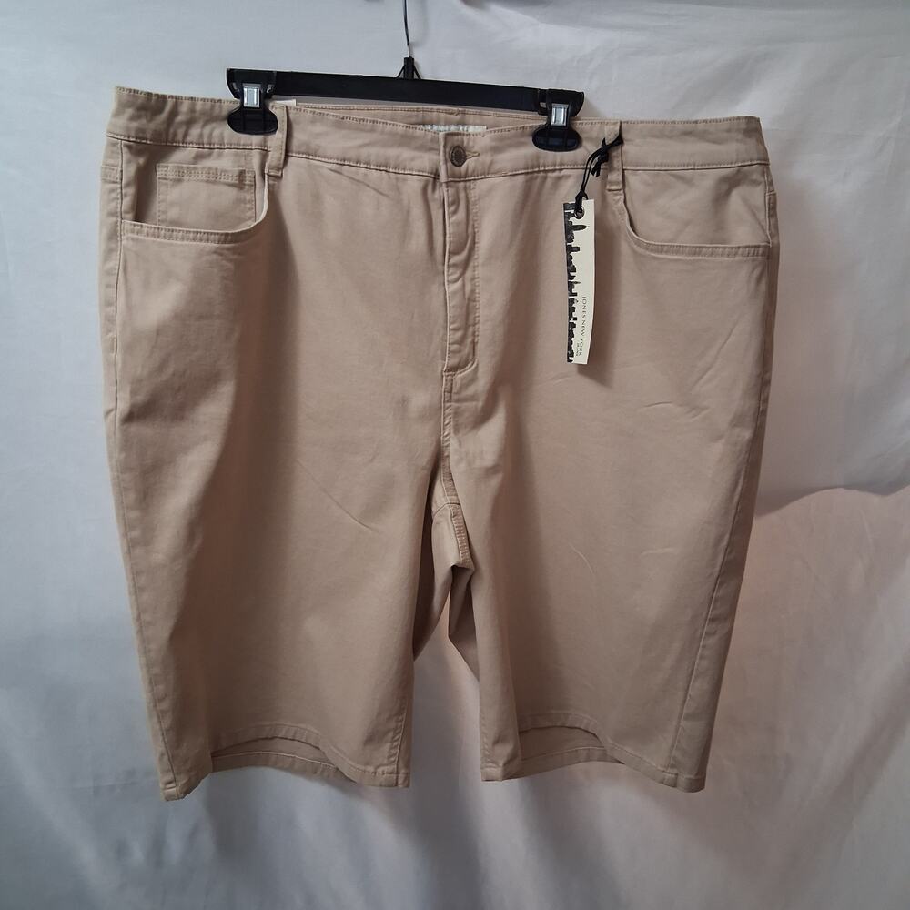 NWT Jones New York Women Stretch Tan Shorts Slimming Tummy Panel Feature-24W